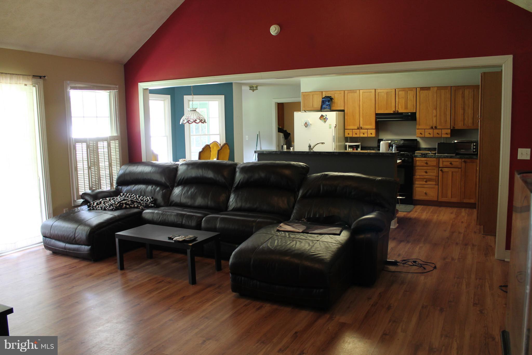 33390 Parker Road Locust Grove, VA 22508 - Photo 7 of 28 Family Room