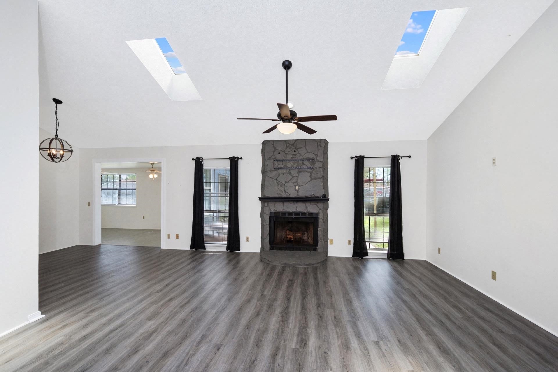 711 West Magnolia Avenue Foley, AL 36535 - Photo 5 of 24