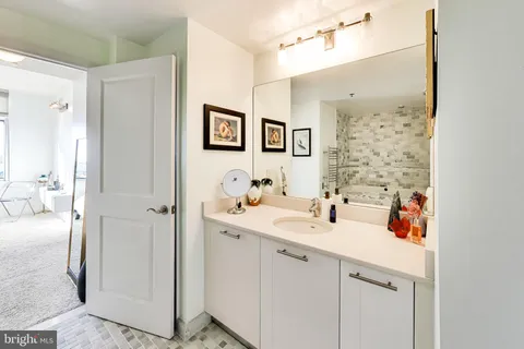 $589,000 | 5750 Bou Avenue, Unit 1501, Rockville, MD 20852