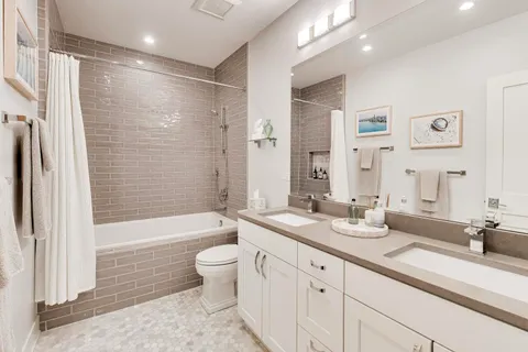 $1,400,000 | 1955 North Halsted Street, Unit 2, Chicago, IL 60614