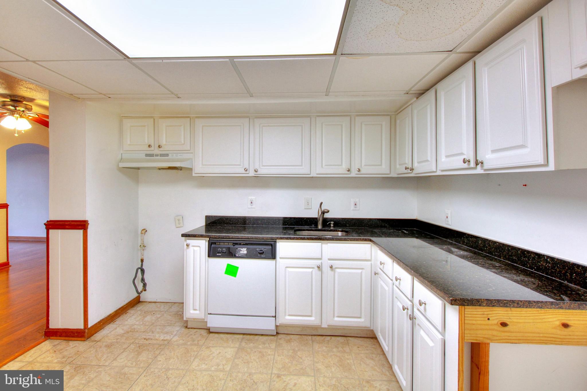 14414 Taos Court, Unit 5DE Silver Spring, MD 20906 - Photo 11 of 20 Kitchen