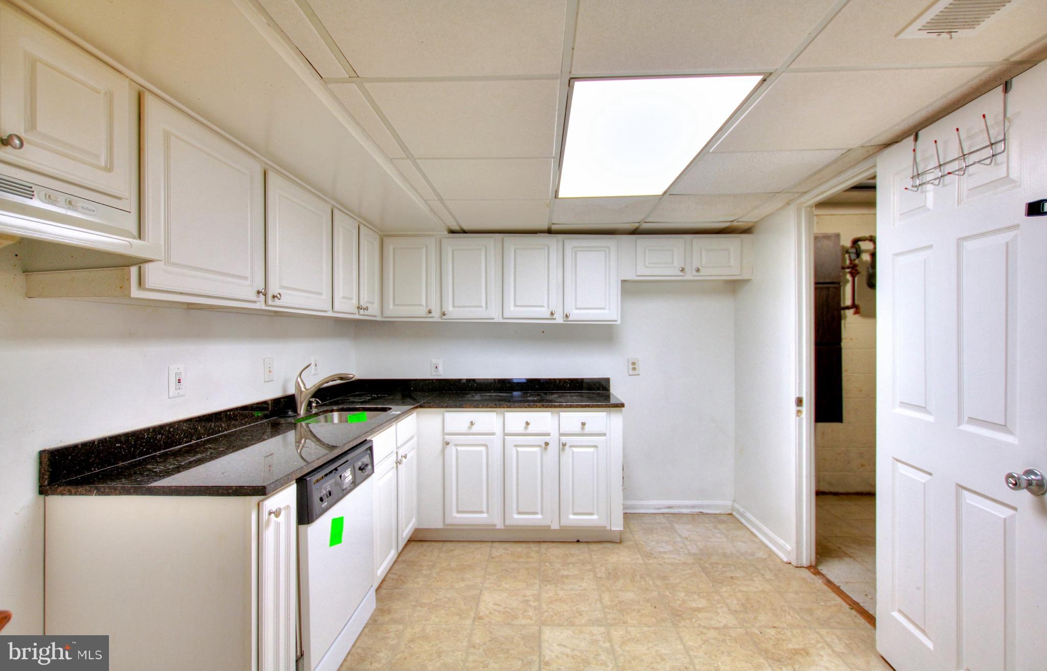 14414 Taos Court, Unit 5DE Silver Spring, MD 20906 - Photo 10 of 20 Kitchen