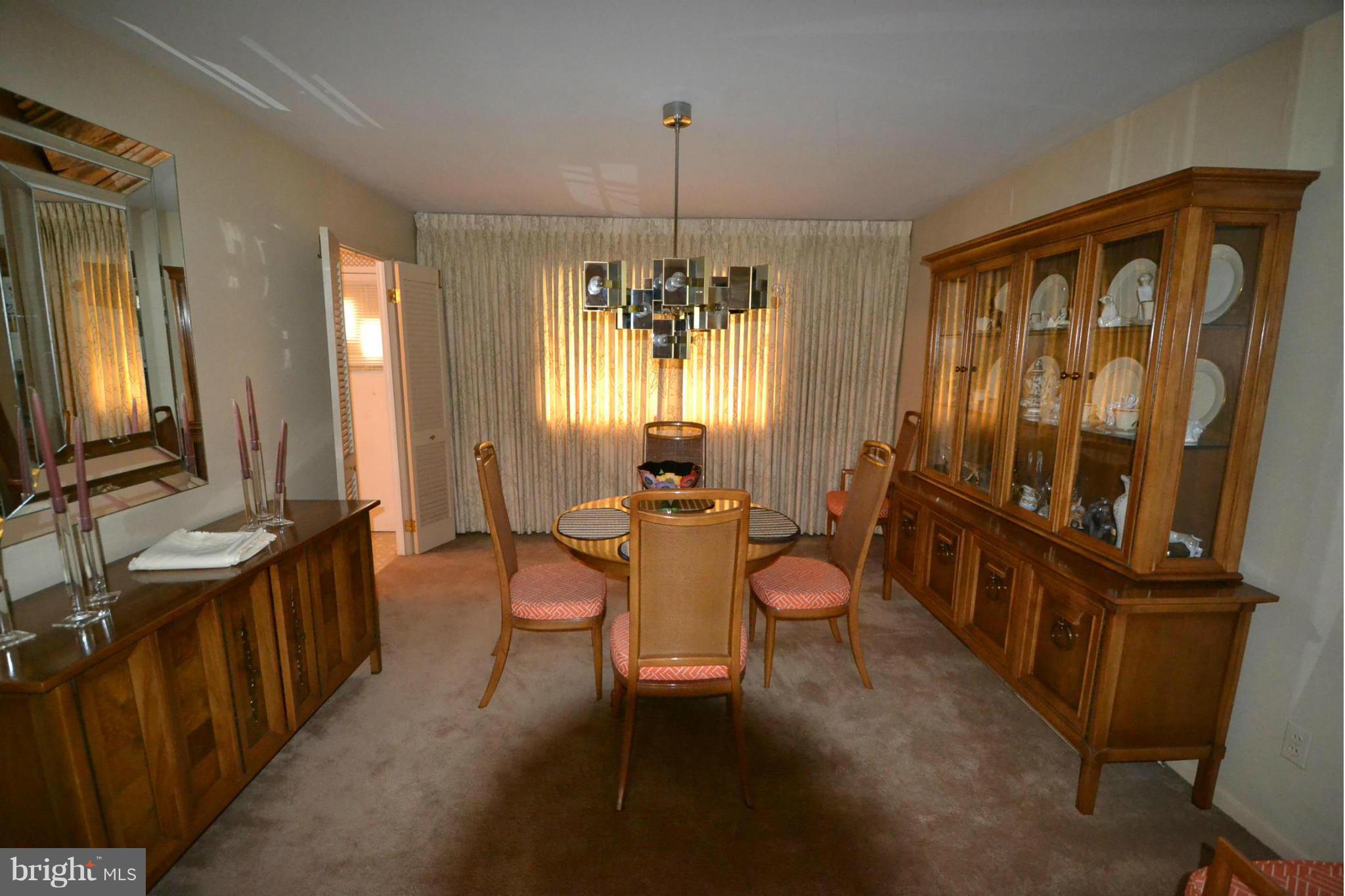 2514 Farringdon Road Baltimore, MD 21209 - Photo 4 of 22 Dining Room