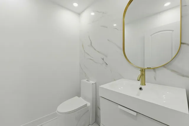 $845,000 | 40W412 Winchester Way, St. Charles, IL 60175