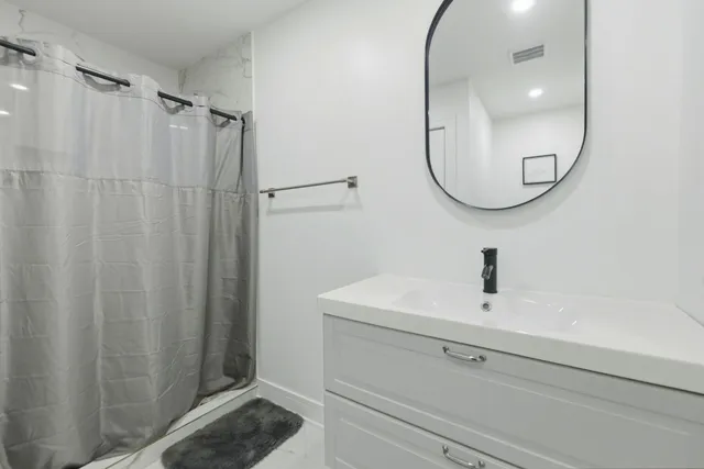 $845,000 | 40W412 Winchester Way, St. Charles, IL 60175