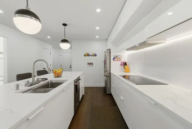 $845,000 | 40W412 Winchester Way, St. Charles, IL 60175