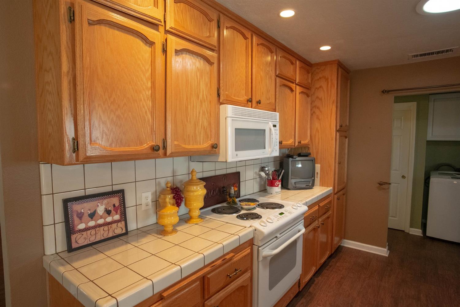 17269 Monreal Road Madera, CA 93636 - Photo 10 of 19 Gallery Image 10