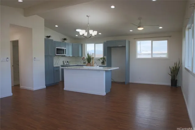 $1,459,000 | 1638 Makamua Street, Pearl City, HI 96782