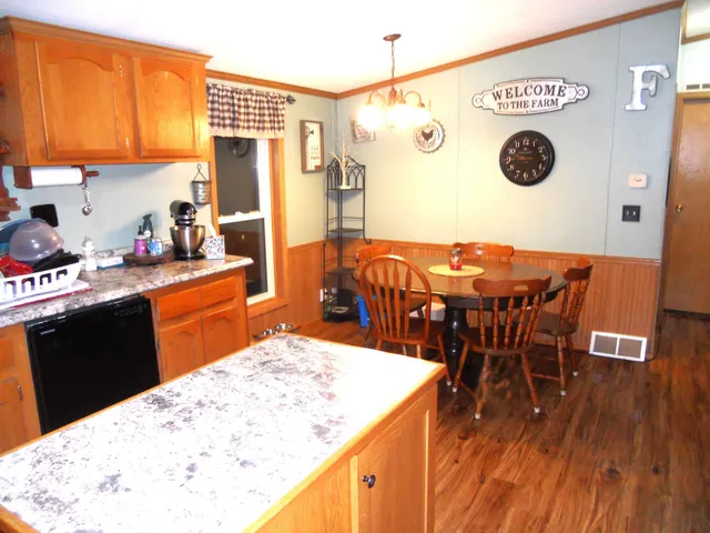 $425,000 | N3041 County Road F, Montello, WI 53949