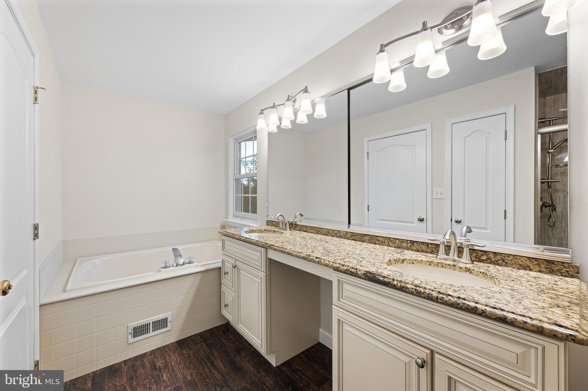 23 Sandstone Road East Windsor, NJ 08520 - Photo 10 of 34 Gallery Image 10