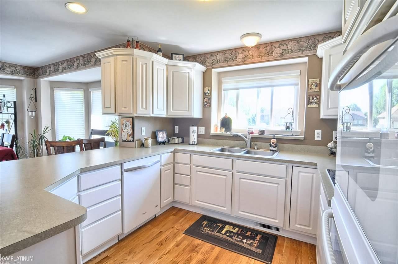 29068 Merrimade Lane Chesterfield, MI 48047 - Photo 6 of 25