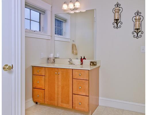 182 Ridge Road, Unit 182 Portland, ME 04103 - Photo 21 of 25 Bathroom. 2nd floor full bath