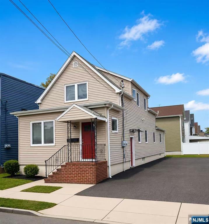 41 Mercer Street Wallington, NJ 07057 - Photo 2 of 13