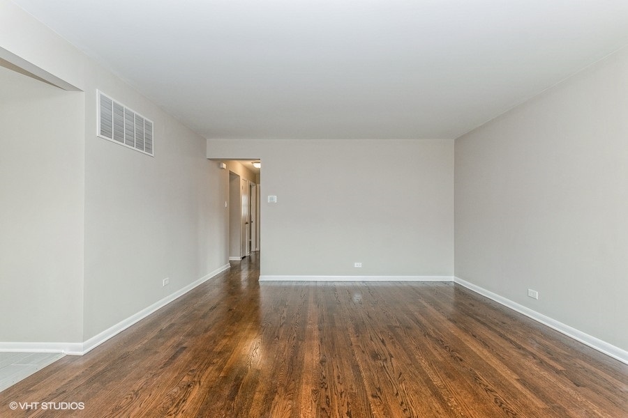 3914 153rd Street Midlothian, IL 60445 - Photo 5 of 17 a view of empty room with wooden floor
