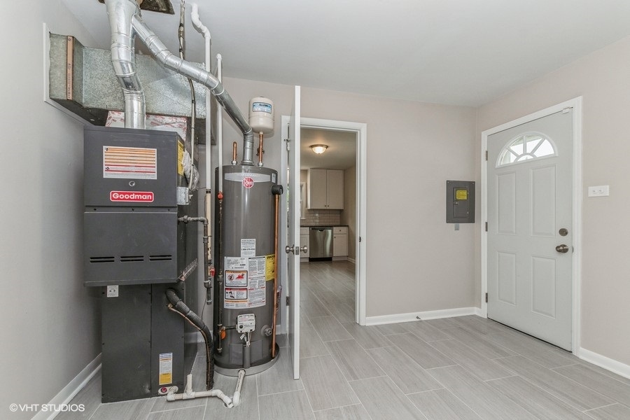 3914 153rd Street Midlothian, IL 60445 - Photo 10 of 17 a view of hallway with stairs and wooden floor
