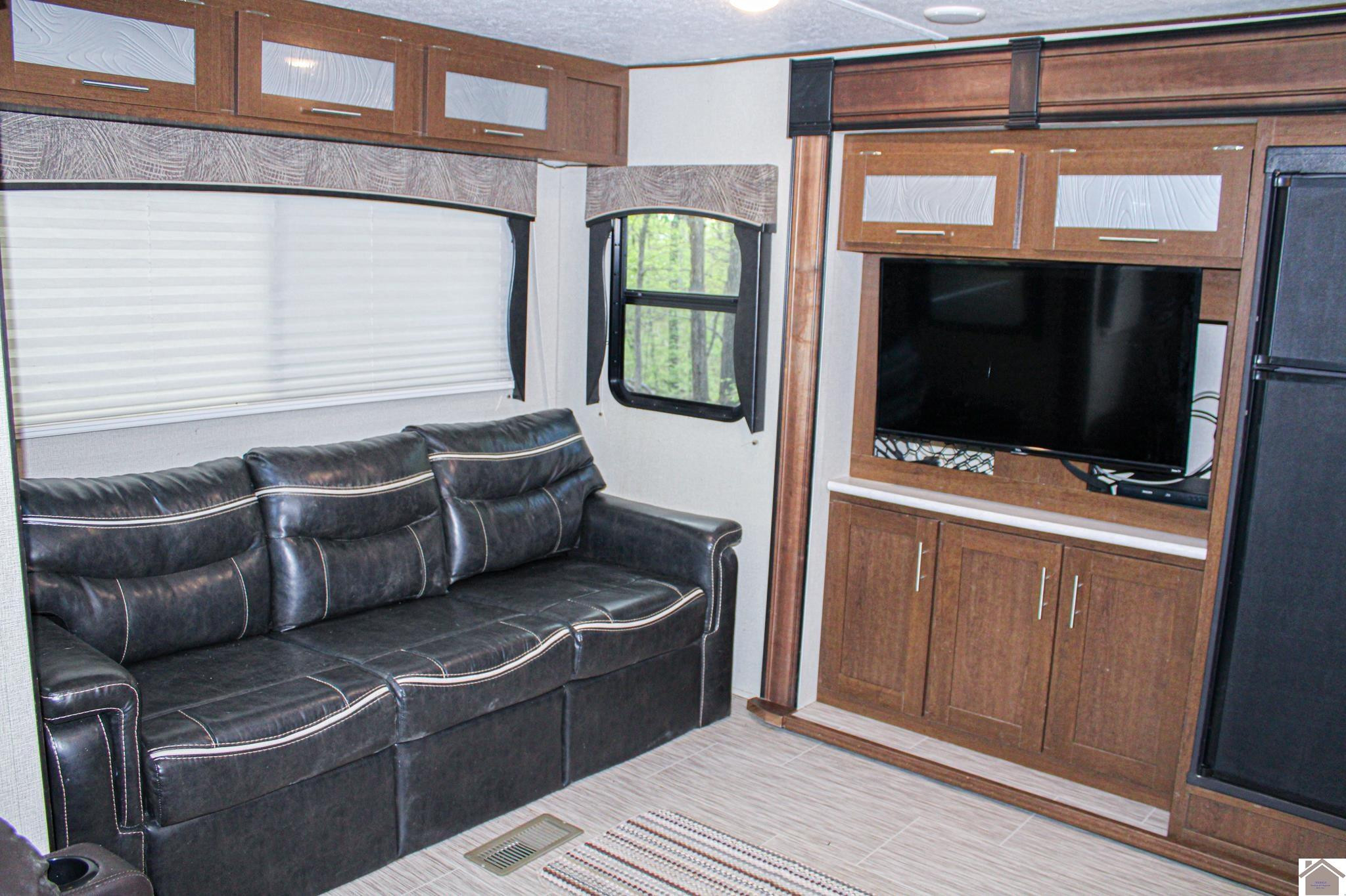 945 Ridge Road New Concord, KY 42076 - Photo 12 of 15 Living Area
