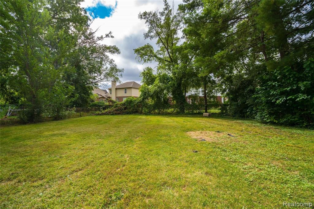 680 East Auburn Road Rochester Hills, MI 48307 - Photo 43 of 50