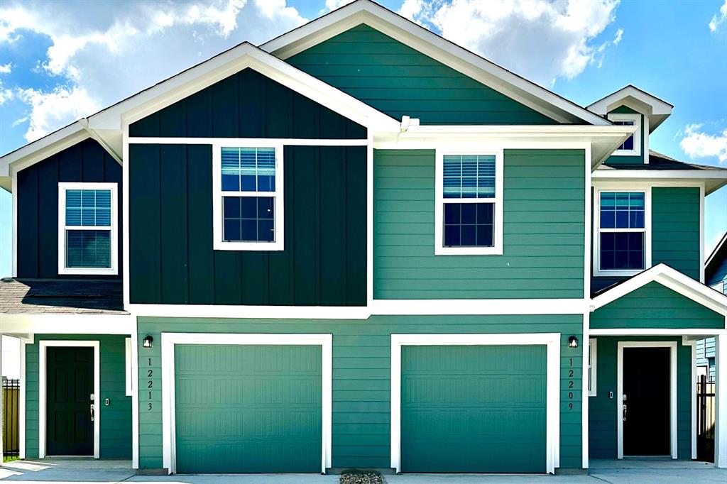 a view of entrance of the house