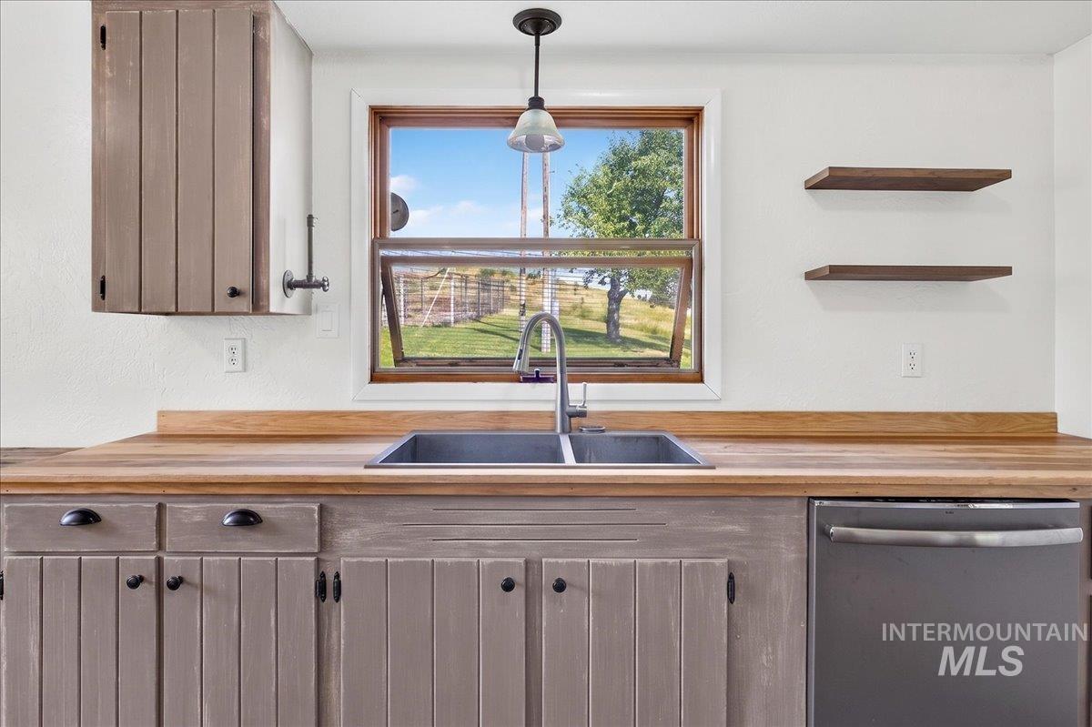 1071 Reynolds Road Princeton, ID 83857 - Photo 6 of 12 Kitchen