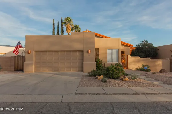$379,500 | 10630 East Northern Crest Drive, Tucson, AZ 85748