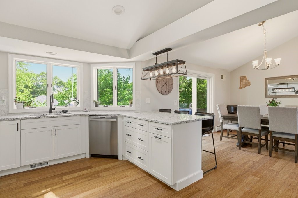 7 Friar Tuck Road Warwick, RI 02886 - Photo 11 of 49