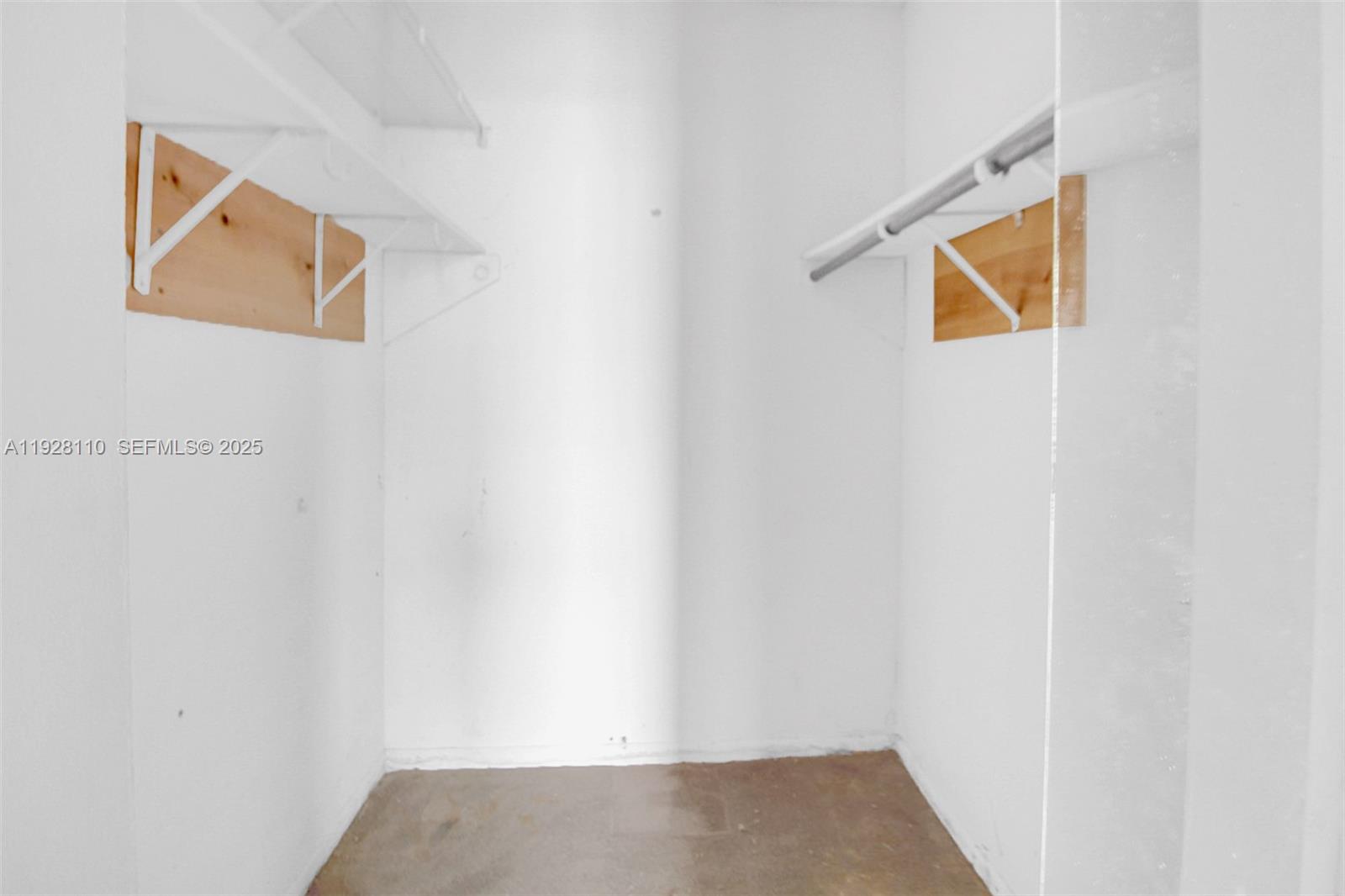 1825 West 44th Place, Unit 1111 Hialeah, FL 33012 - Photo 11 of 22 a view of an entryway