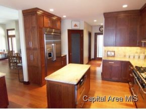 1 Beach View Lane Springfield, IL 62712 - Photo 7 of 12 Gallery Image 7