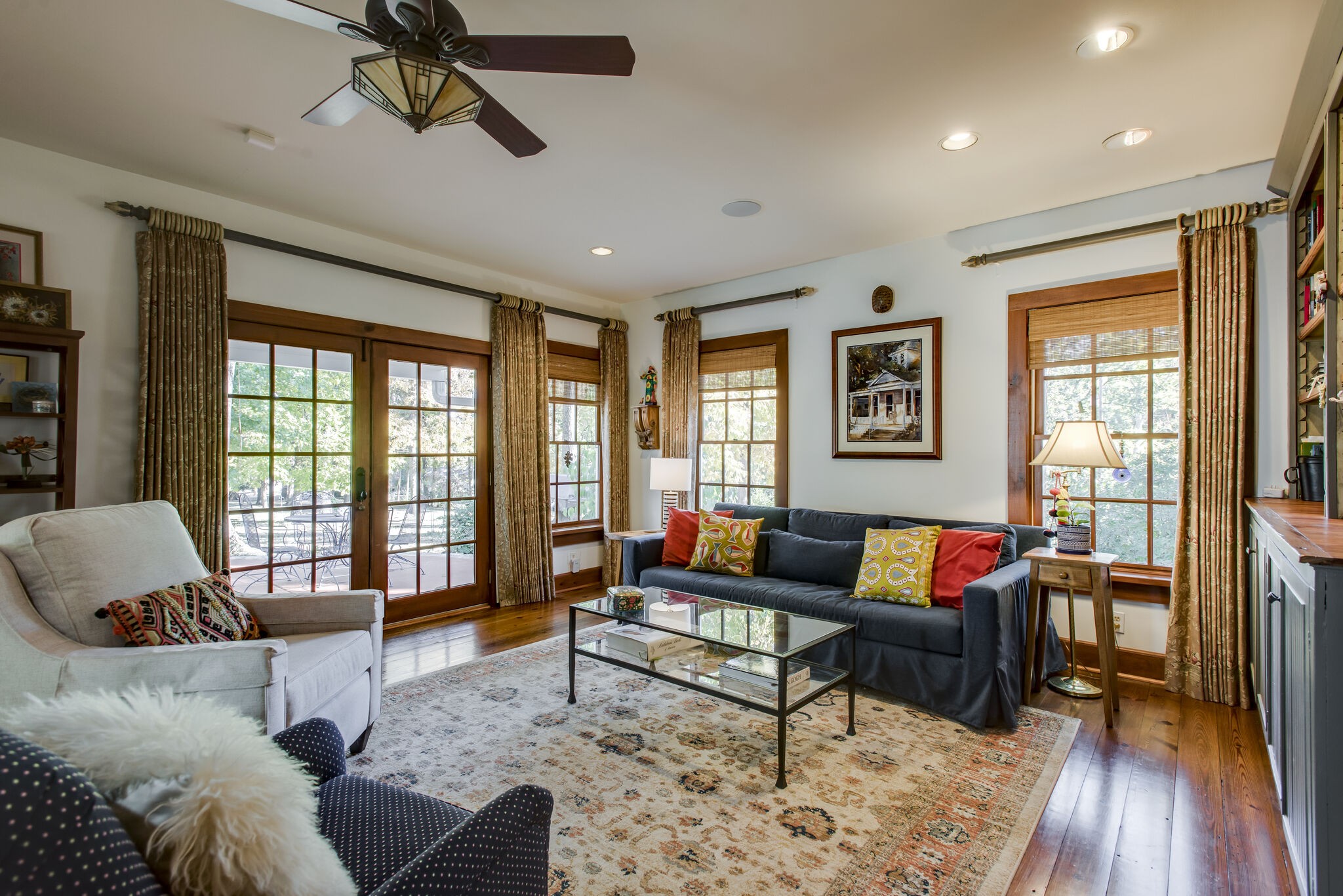 6230 Bresslyn Road Nashville, TN 37205 - Photo 21 of 53 a living room with furniture and a window