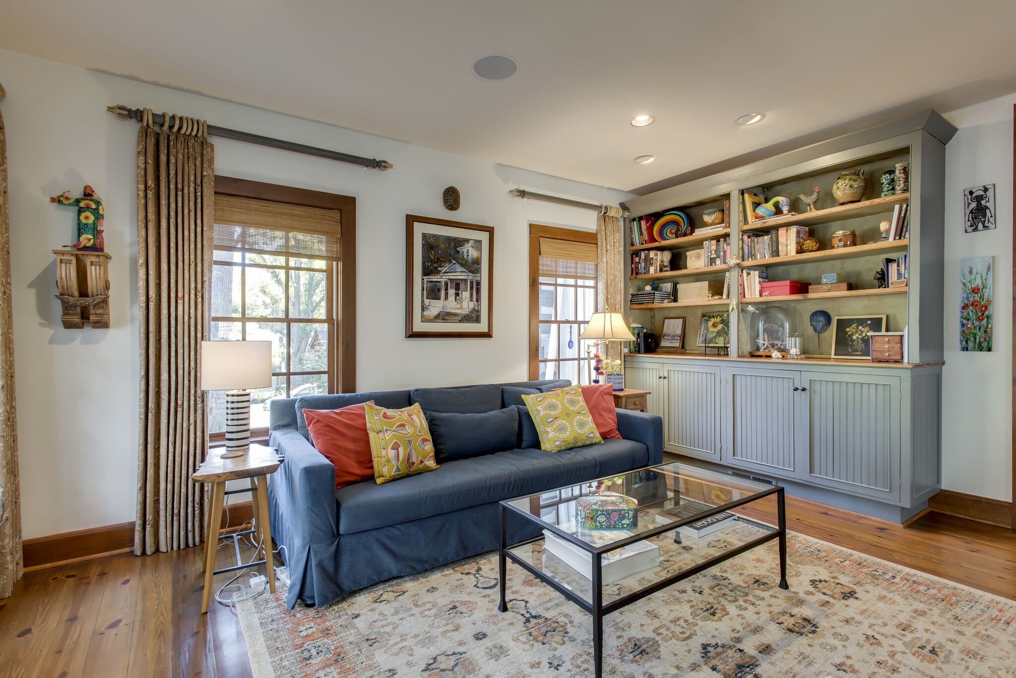 6230 Bresslyn Road Nashville, TN 37205 - Photo 23 of 53 a living room with furniture and a window