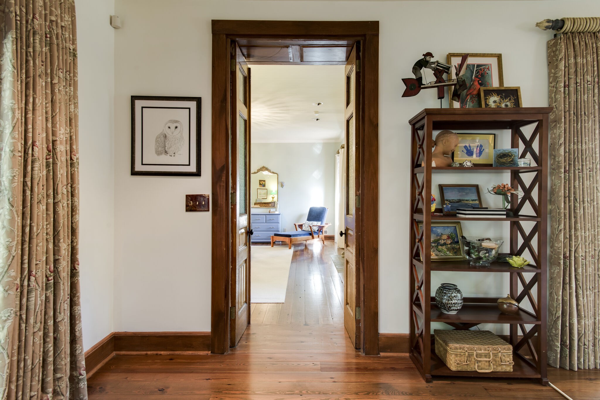 6230 Bresslyn Road Nashville, TN 37205 - Photo 26 of 53 a view of a hallway with wooden floor and windows