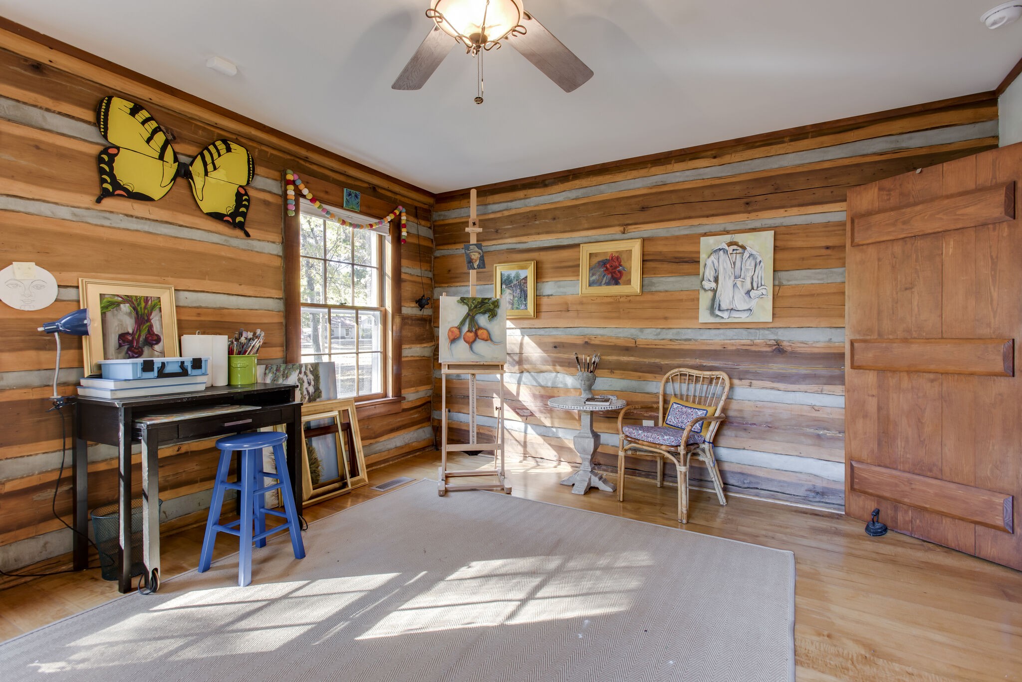 6230 Bresslyn Road Nashville, TN 37205 - Photo 37 of 53 a view of a dining area with furniture window and outside view