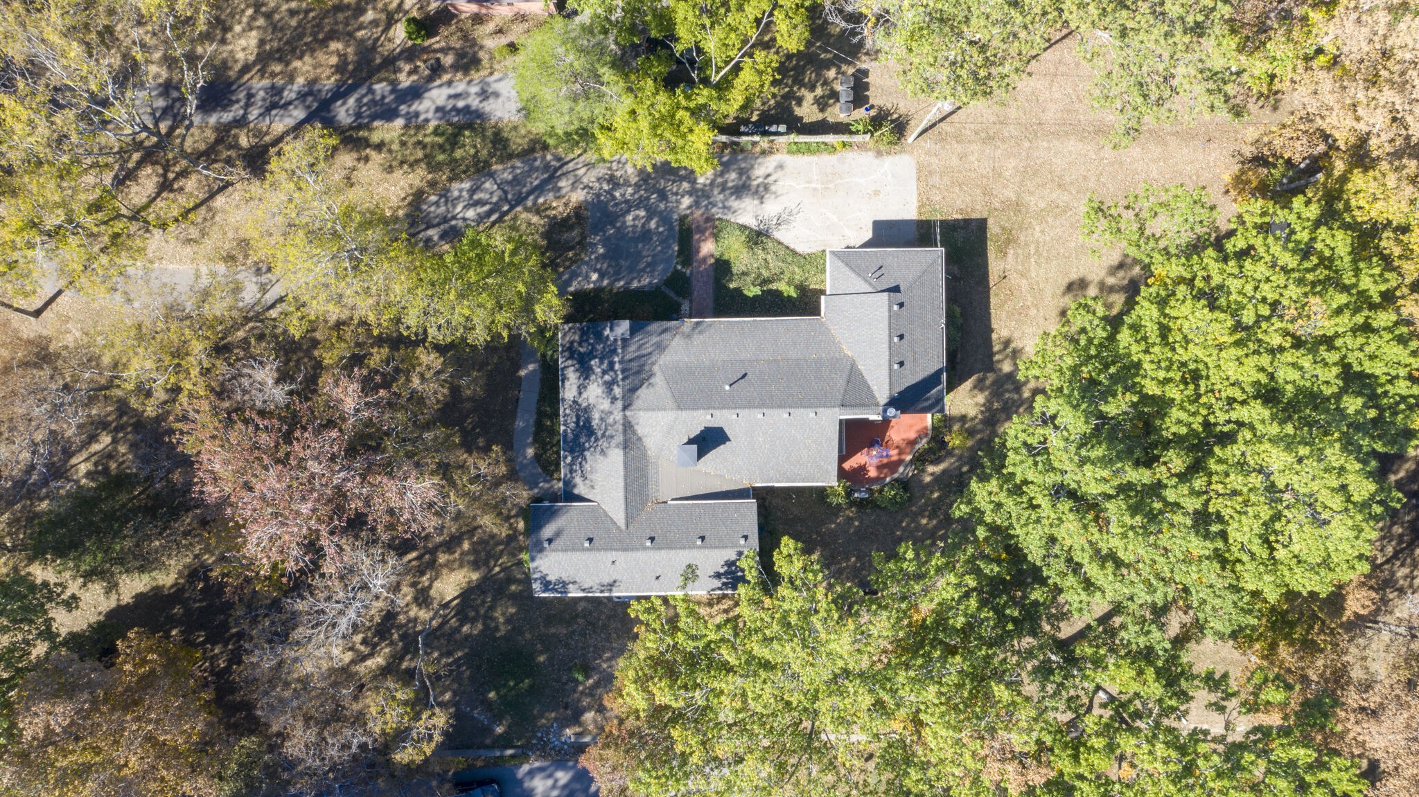 6230 Bresslyn Road Nashville, TN 37205 - Photo 50 of 53 an aerial view of a house with a yard and large tree
