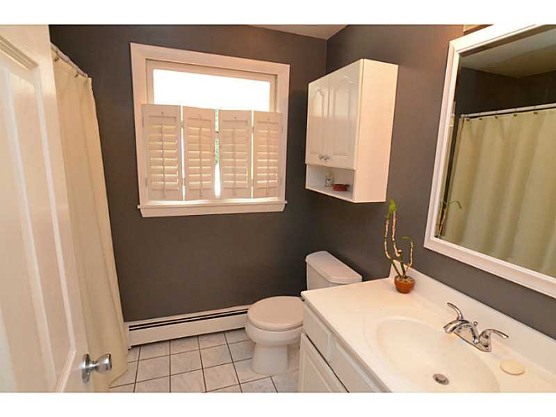 59 Overhill Road Warwick, RI 02818 - Photo 14 of 24 Bathroom.