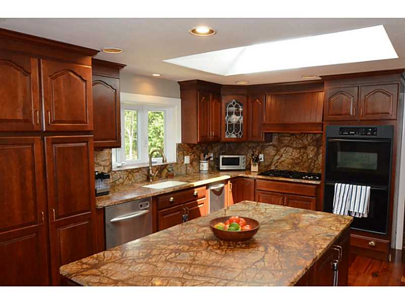 59 Overhill Road Warwick, RI 02818 - Photo 4 of 24 Kitchen.