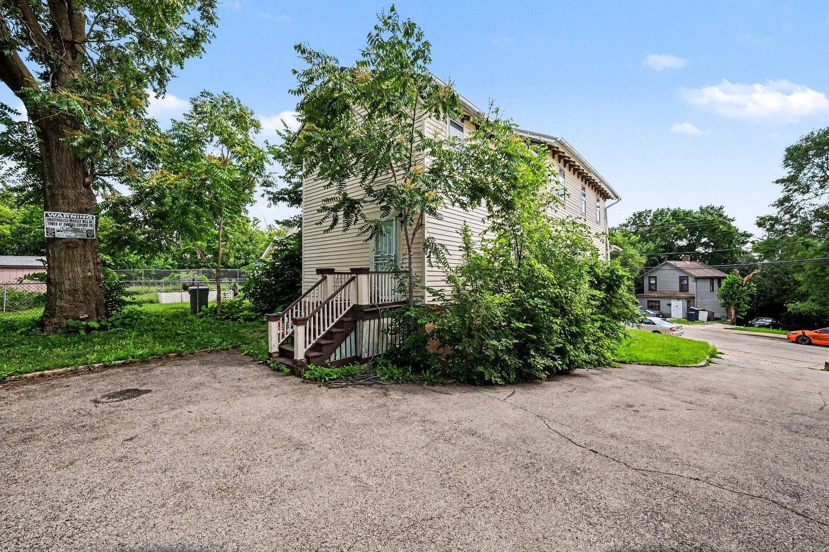 217 Michigan Street Elgin, IL 60120 - Photo 3 of 25