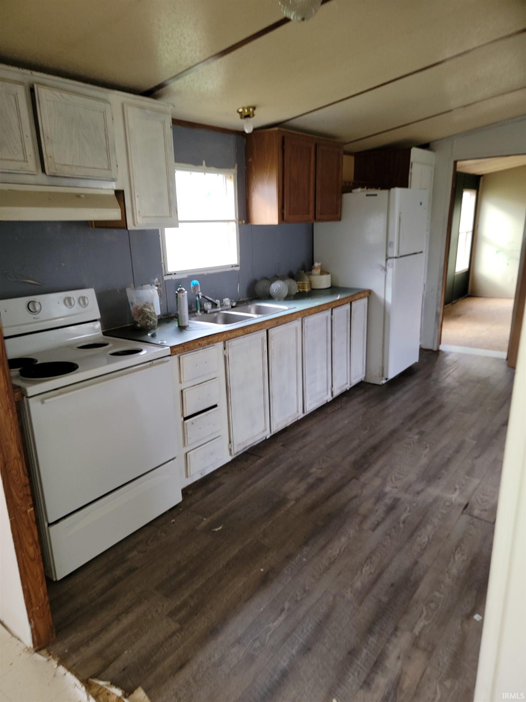 520 Ogdon Street Washington, IN 47501 - Photo 2 of 16
