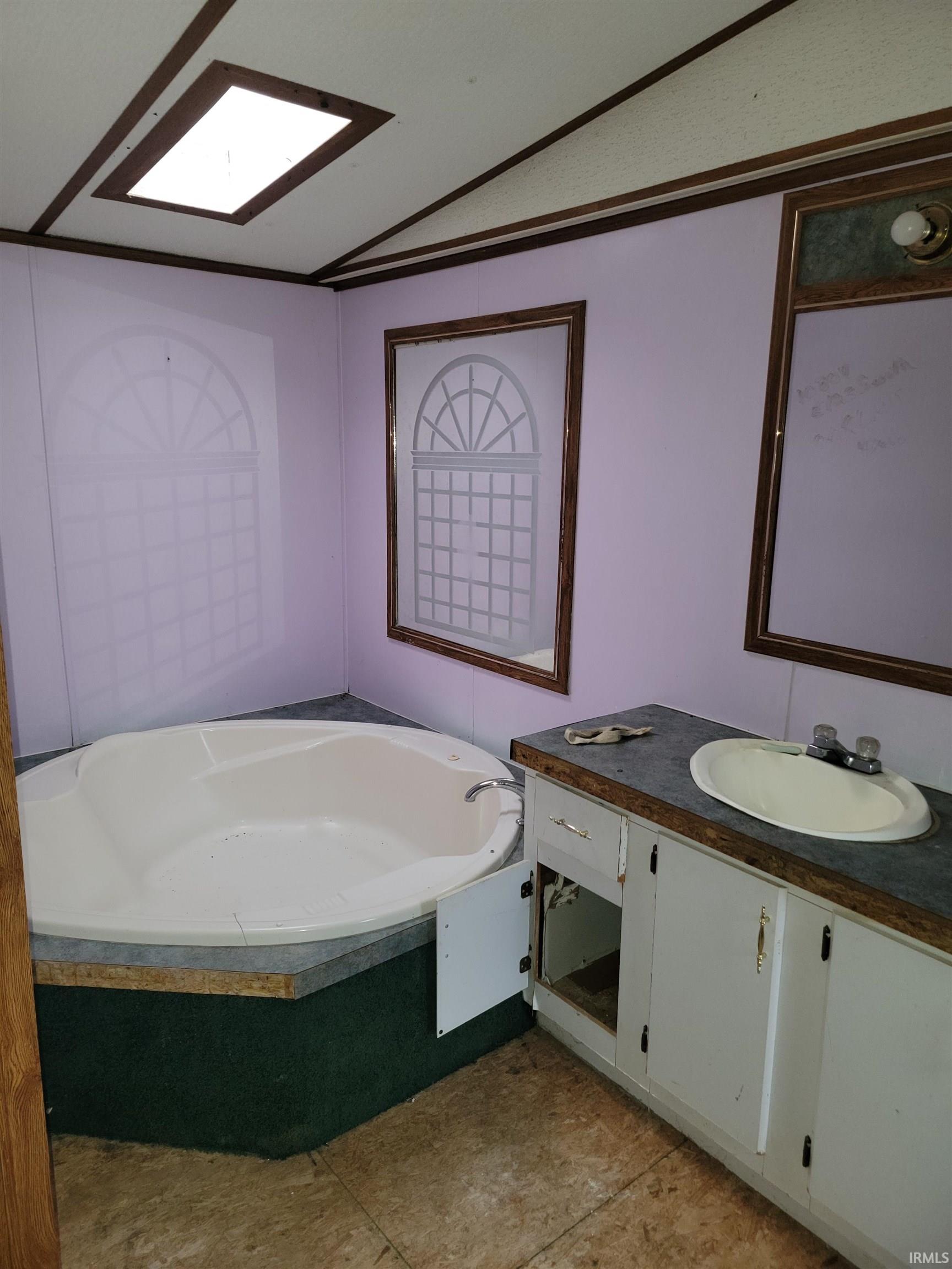 520 Ogdon Street Washington, IN 47501 - Photo 5 of 16
