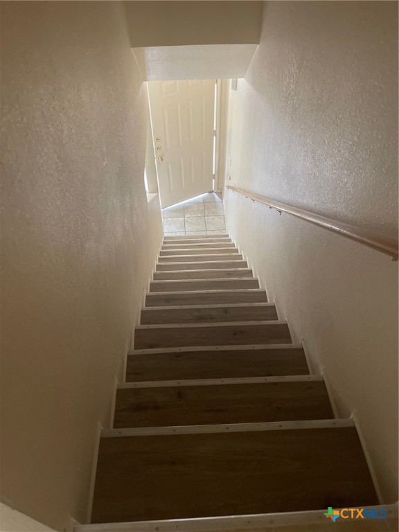 2712 Vernice Loop, Unit B Killeen, TX 76549 - Photo 16 of 30 a view of entryway