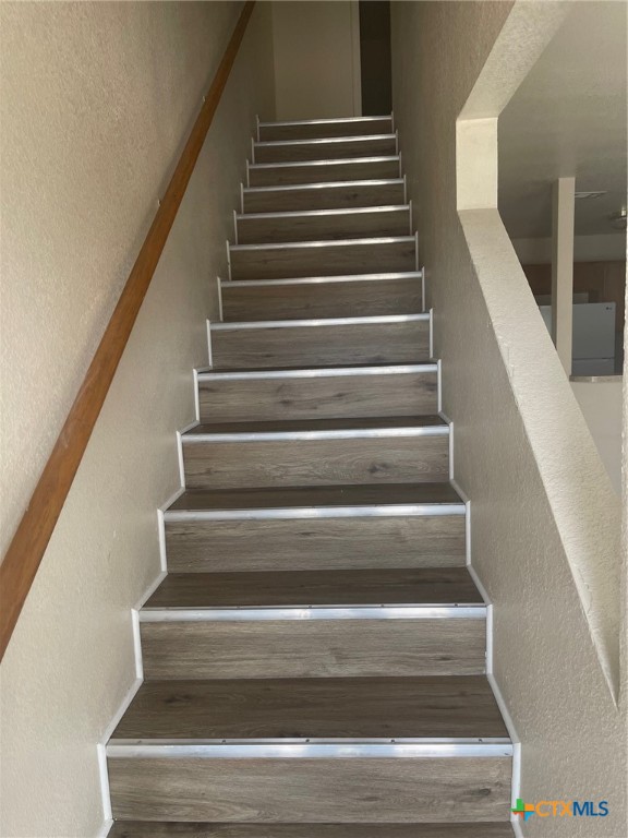 2712 Vernice Loop, Unit B Killeen, TX 76549 - Photo 5 of 30 a view of entryway