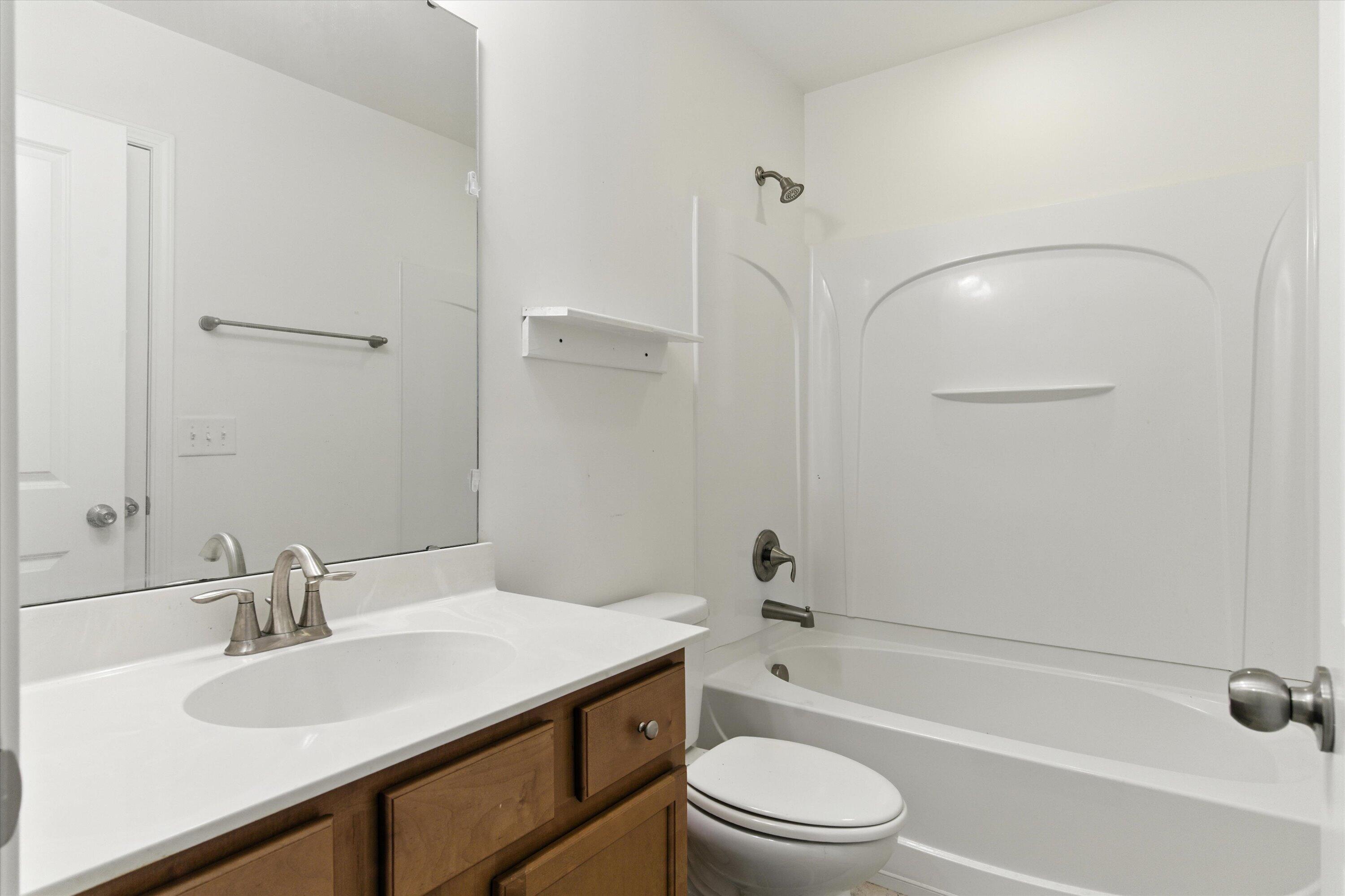 274 Overcup Loop Summerville, SC 29486 - Photo 21 of 41 Bathroom