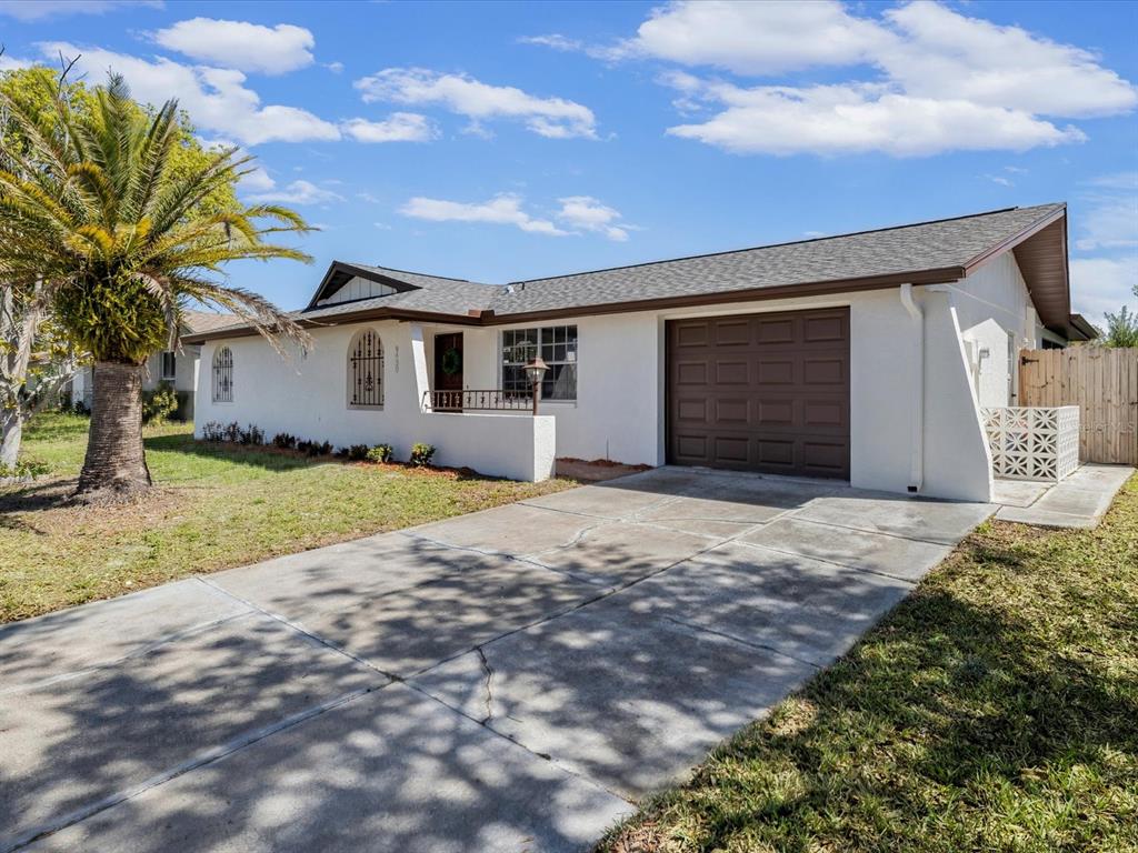 9430 Glen Moor Lane Port Richey, FL 34668 - Photo 3 of 30