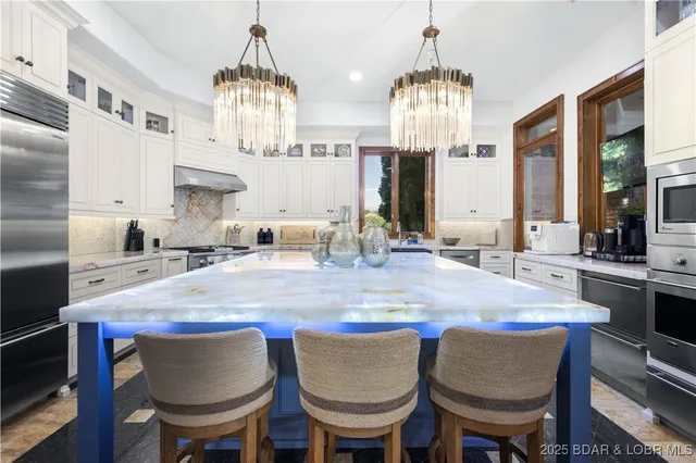 $7,500,000 | 120 Carson Drive, Sunrise Beach, MO 65079