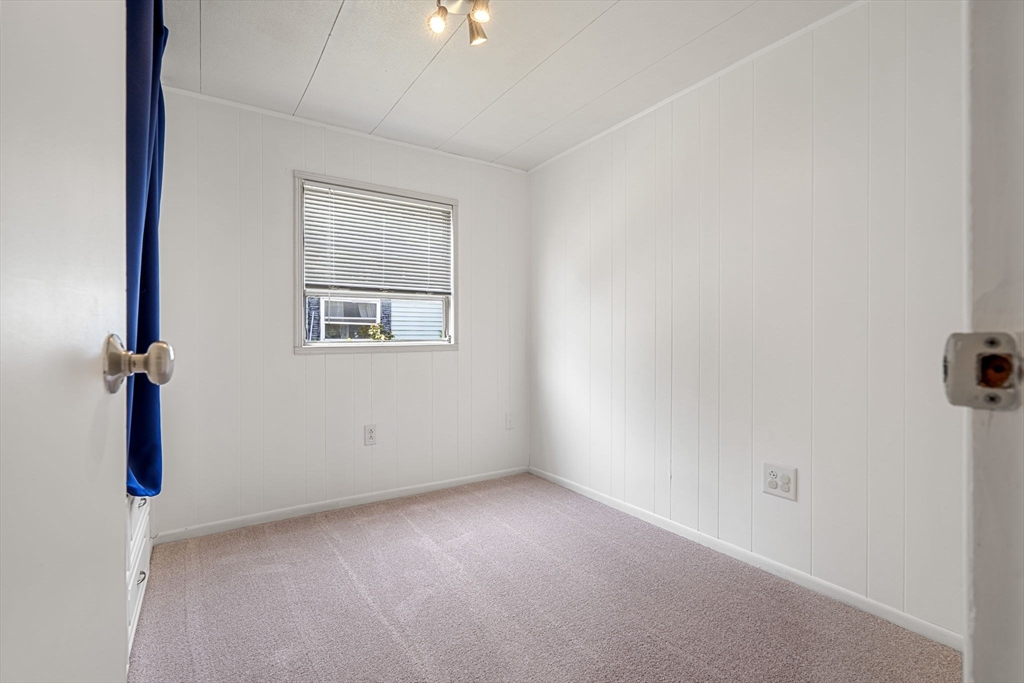 8 F Street Merrimac, MA 01860 - Photo 15 of 20 an empty room with windows