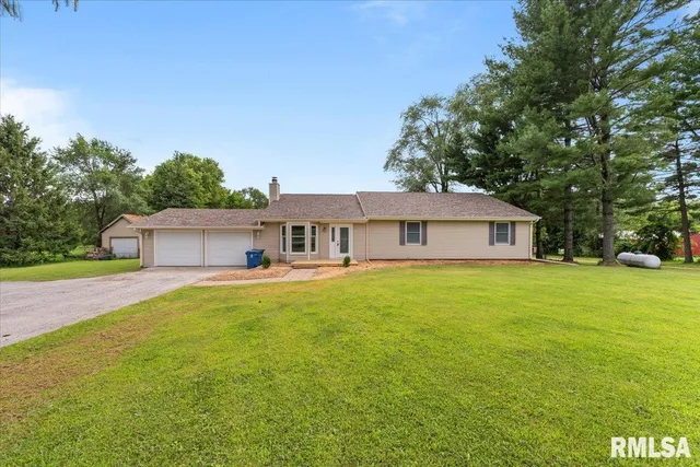 $519,000 | 1610 Wisconsin Street, Le Claire, IA 52753