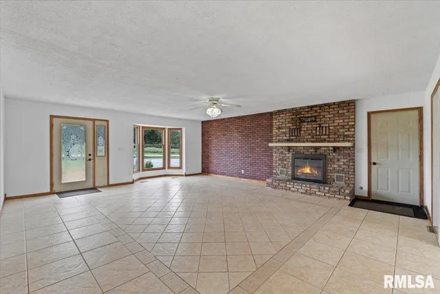 $519,000 | 1610 Wisconsin Street, Le Claire, IA 52753