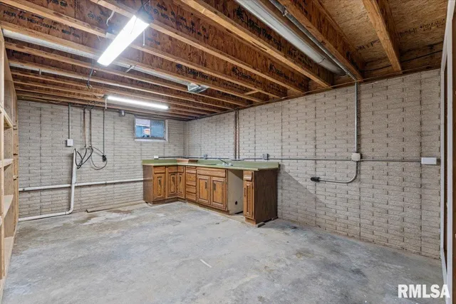 $519,000 | 1610 Wisconsin Street, Le Claire, IA 52753