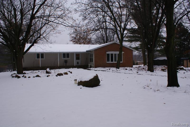 1730 East Newark Road Lapeer, MI 48446 - Photo 5 of 23 DSC02218.jpg
