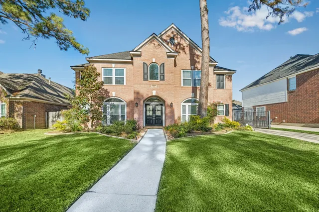 $650,000 | 4619 Brook Shadow Drive, Kingwood, TX 77345
