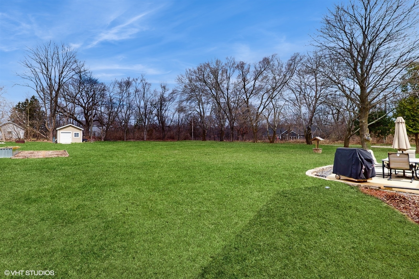 2606 Martin Drive Spring Grove, IL 60081 - Photo 23 of 32 a view of a park with large trees