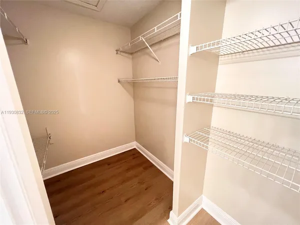 $1,500 | 4581 West McNab Road, Unit 22, Pompano Beach, FL 33069